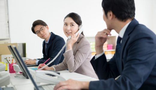 男性が事務職で働けるのは勝ち組なの？年収やキャリアの面から徹底検証